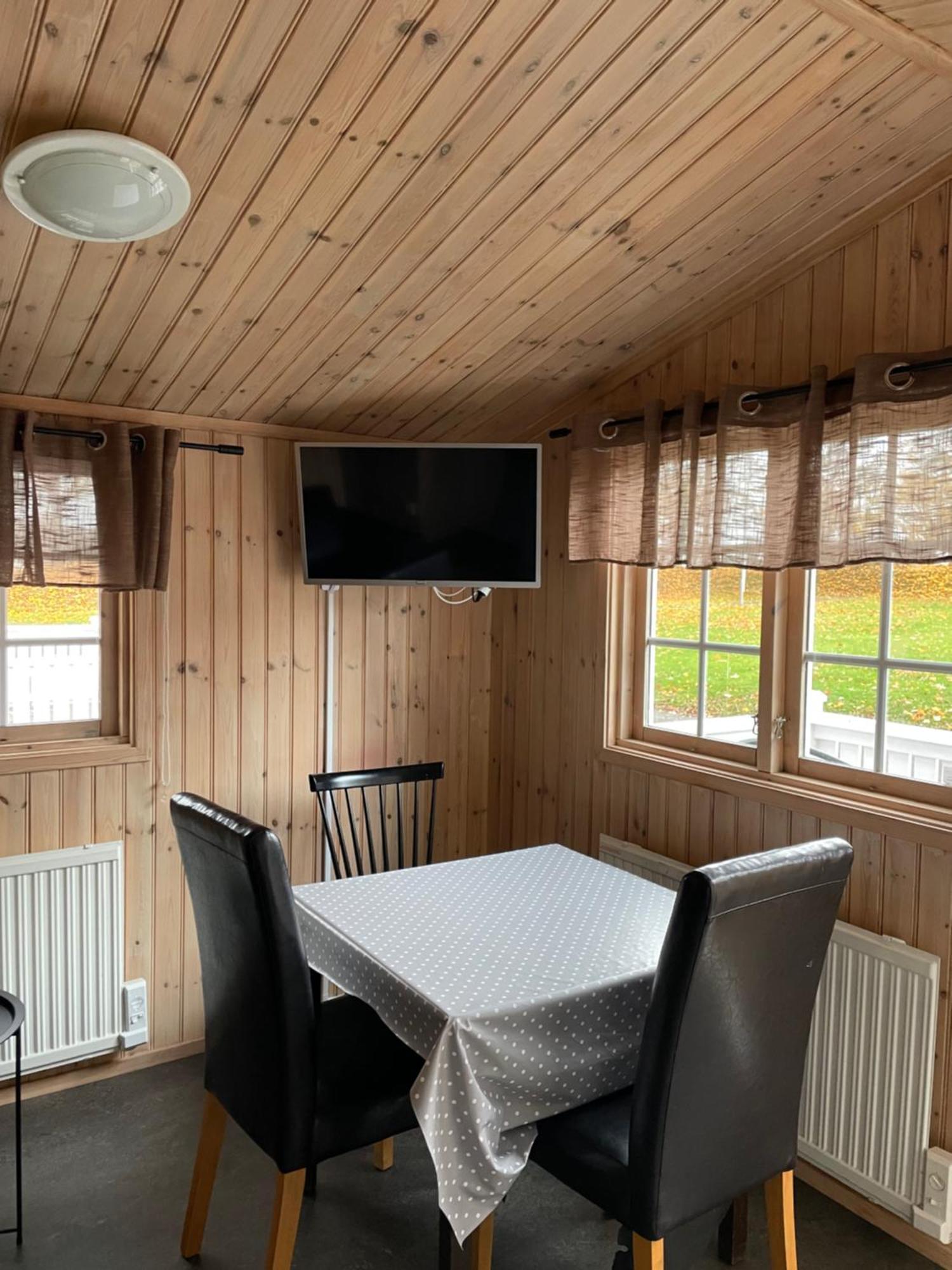 Skara Stads-Camping & Stugby Exterior photo